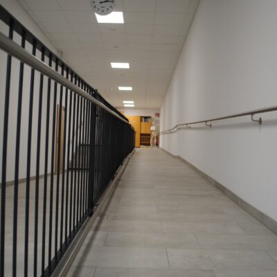 18 Gang zum Konferenzzimmer